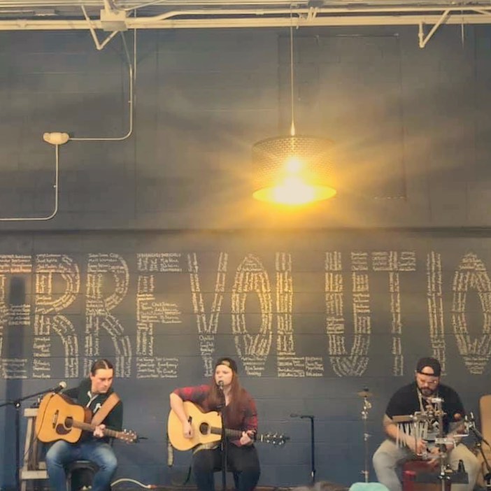 This just in Pop-Up show with @mae_simpson_music_ TONIGHT from 8-10 in our taproom! #ArtAWhirl…