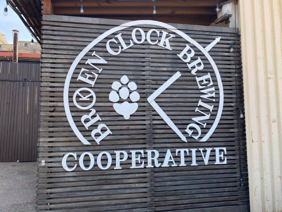 Photo/VideoTag FriendsGet MessagesPhoto/VideoTag FriendsGet MessagesCheck inWatch Pa…