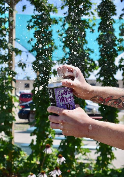 🎶 🍻☀️  Happy Friday! 🍻☀️ 🎶 Join us in the taproom this weekend or grab a few cro